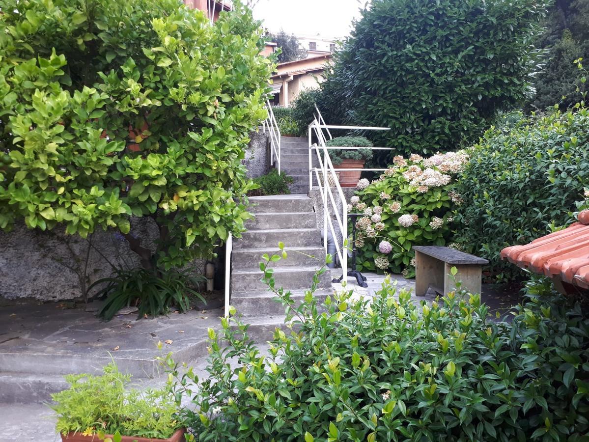 Ai Tre Limoni Bed & Breakfast Вараце Екстериор снимка
